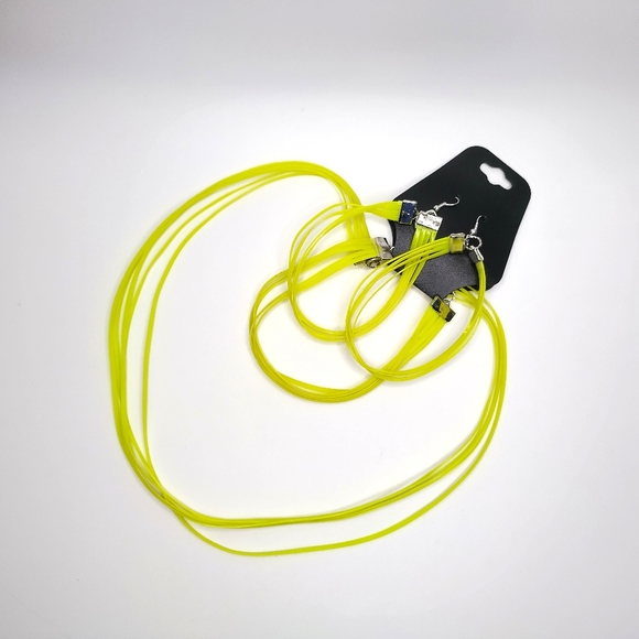 GLOW NECKLACE - Picture 13 of 13